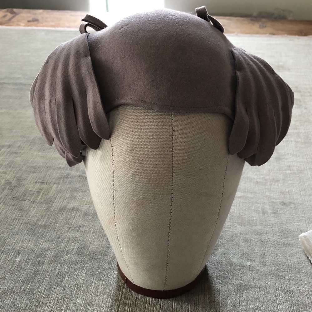 An Antique Retro hat Headband Fascinator Felt material Taupe color Circa 1910-20